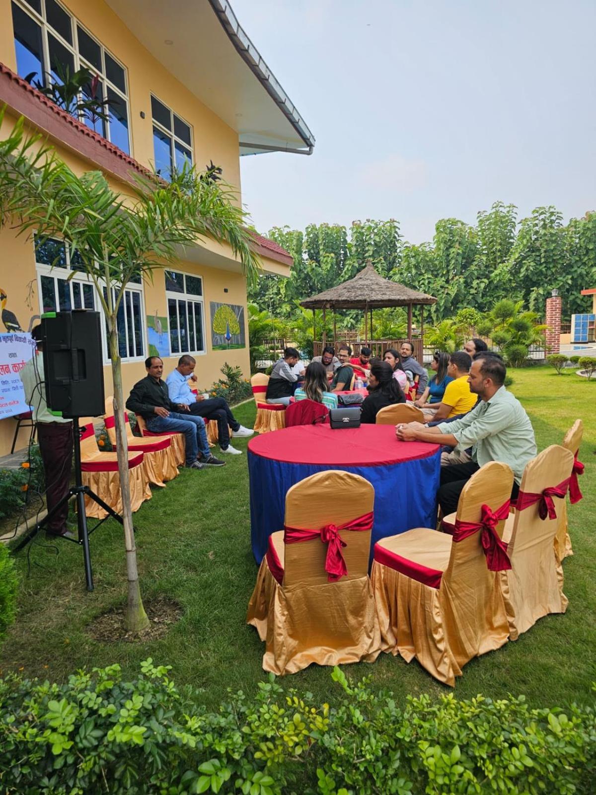 Sisai Park Village Chitwan Esterno foto